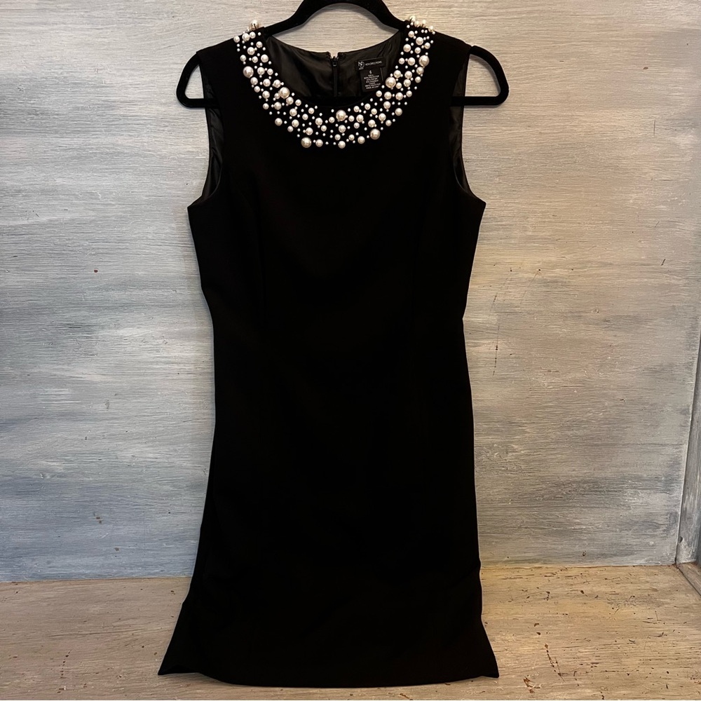 New Directions Retro Classic Black Dress with Faux Pearl Beaded Collar Size 6 GC